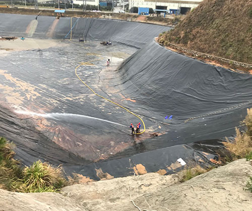 措勤废水池清理