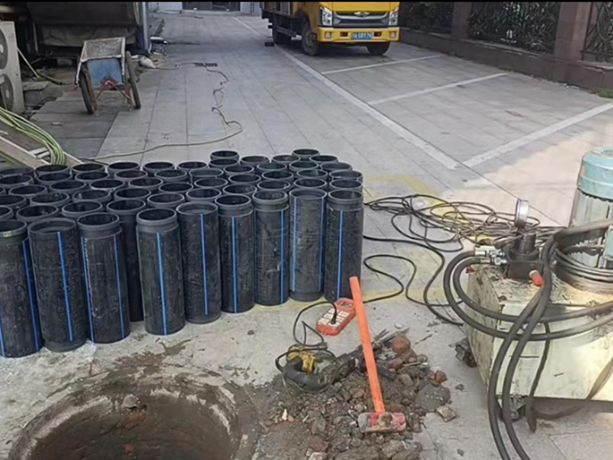 措勤PE置换管厂家 DN315置换管 非开挖管短管置换